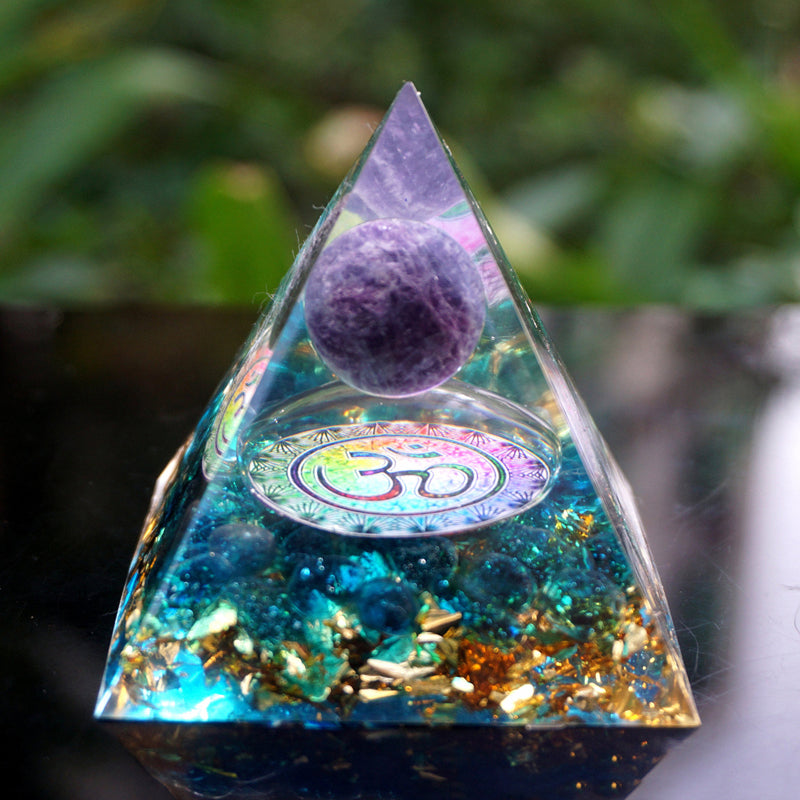 Piramide di orgonite, sfera di cristallo di ametista e pietra di cristallo naturale di ossidiana adhd aspie shop neurodivergenti neurodivergenza ADHD autism dyspraxia dyslexia spectrum neurodiversity neurodiverse conditions Tourette down dyscalculia Irlen