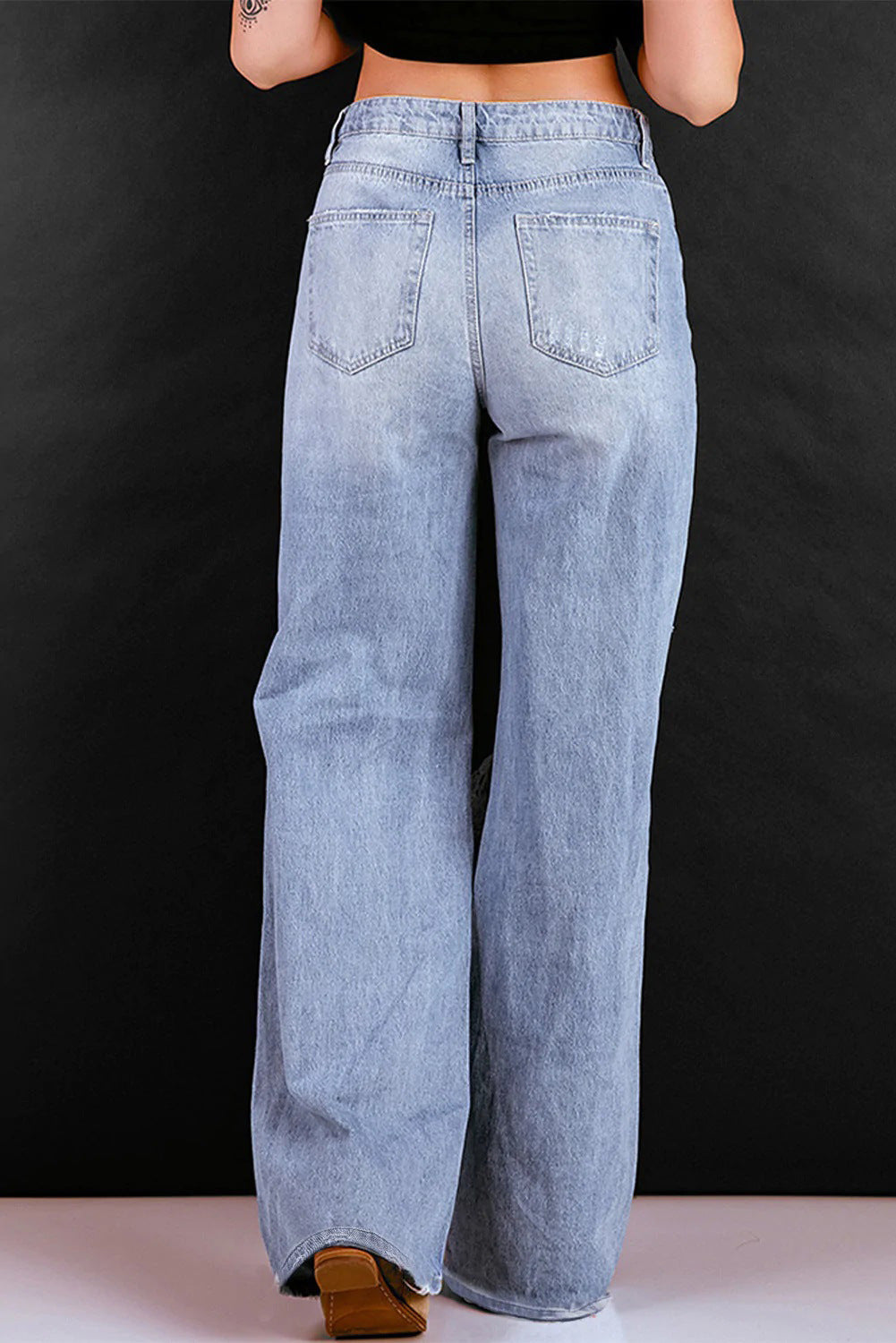 Jeans pantaloni dritti larghi con strappi effetto lavato a vita alta da donna aspie shop neurodivergenti neurodivergenza ADHD autism dyspraxia dyslexia spectrum neurodiversity neurodiverse conditions Tourette down dyscalculia Irlen autisme dyspraxie spectre dyslexie neurodiversité affections dyscalculie neurodivergents syndrome Asperger moda donna uomo bambino abbigliamento accessori mode femmes hommes enfants vêtements accessoires fashion women men children clothing accessories